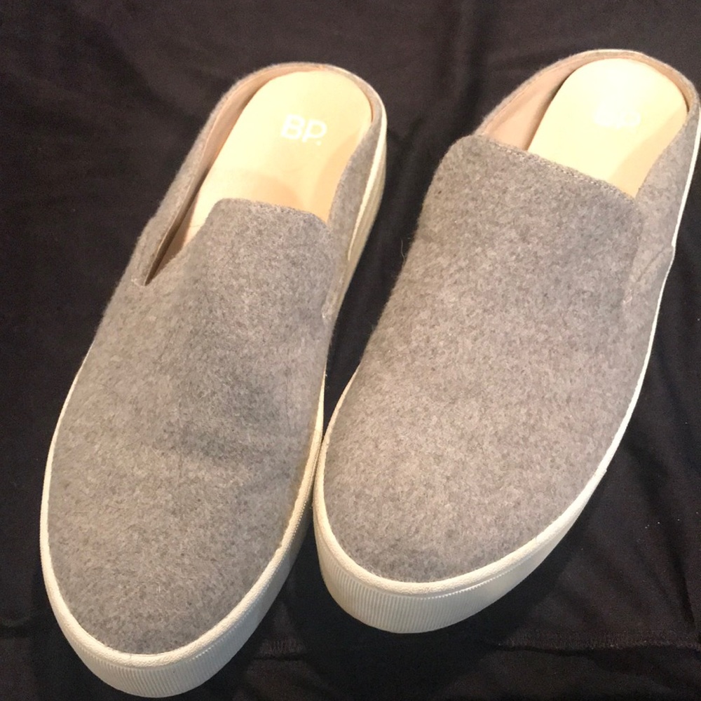 BP heathergrey platform grey mule 9.5 gently worn